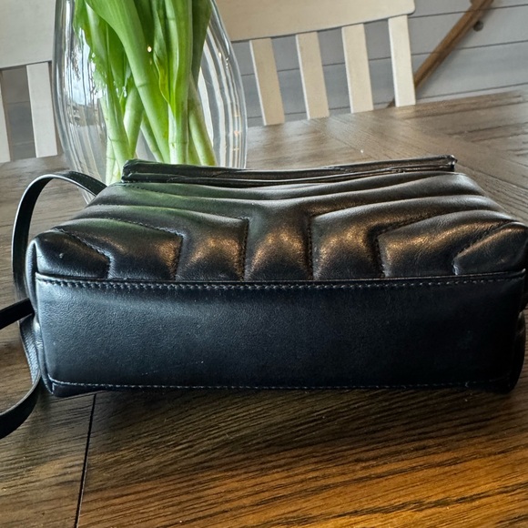 Yves Saint Laurent Black Matelasse Calfskin Leather Toy Bag - Picture 5 of 8